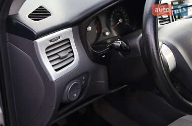 Седан Kia Rio 2006 в 