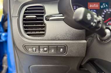 Седан Kia Rio 2018 в  фото 34 Седан Kia Rio 2018 в