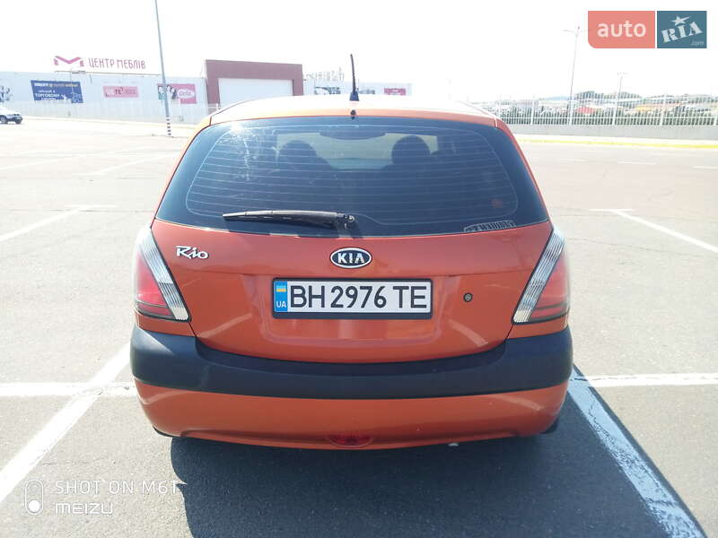 Хэтчбек Kia Rio 2007 в Одессе