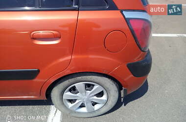 Хэтчбек Kia Rio 2007 в  фото 6 Хэтчбек Kia Rio 2007 в