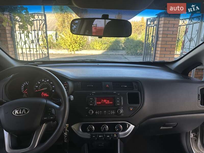 Седан Kia Rio 2014 в Вараші фото 5 Седан Kia Rio 2014 в Вараші
