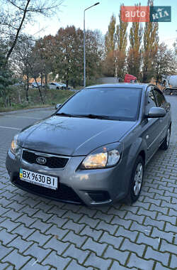 Седан Kia Rio 2011 в Хмельницькому Седан Kia Rio 2011 в Хмельницькому
