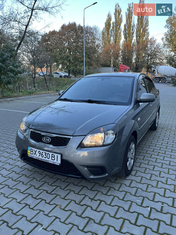 Седан Kia Rio 2011 в Хмельницькому фото Седан Kia Rio 2011 в Хмельницькому