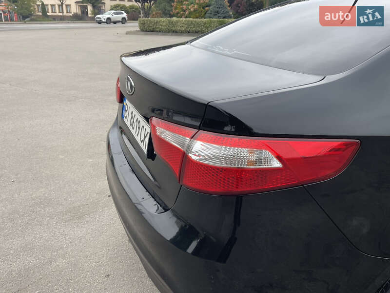 Седан Kia Rio 2013 в Киеве