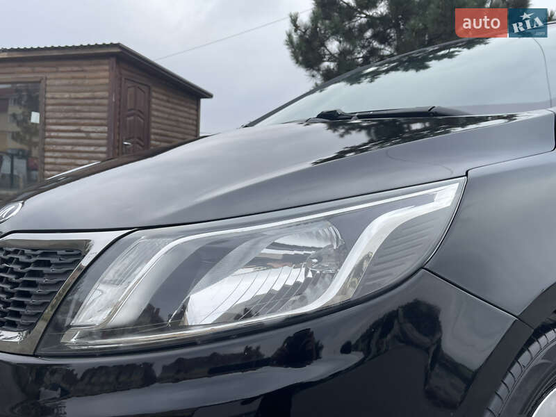 Седан Kia Rio 2013 в Киеве