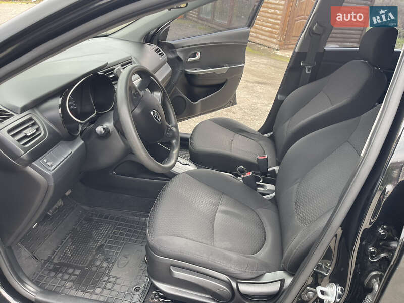Седан Kia Rio 2013 в Киеве