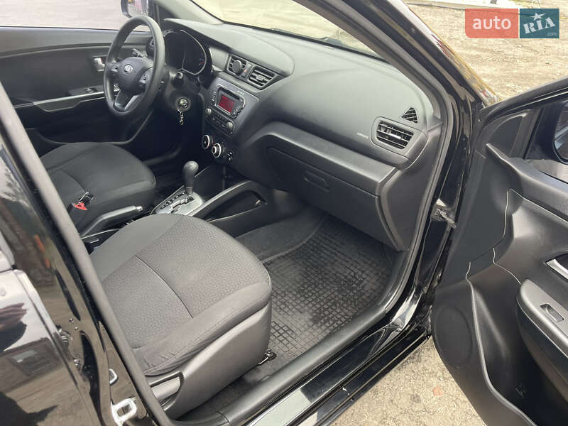 Седан Kia Rio 2013 в Киеве