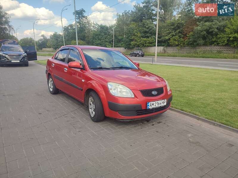Седан Kia Rio 2008 в Києві