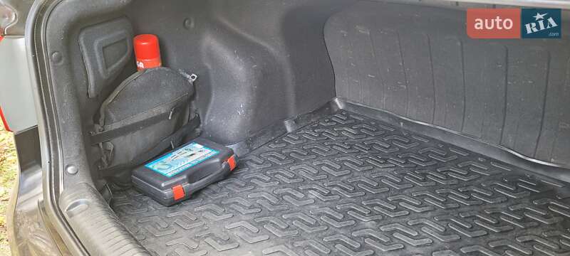 Седан Kia Rio 2011 в Днепре