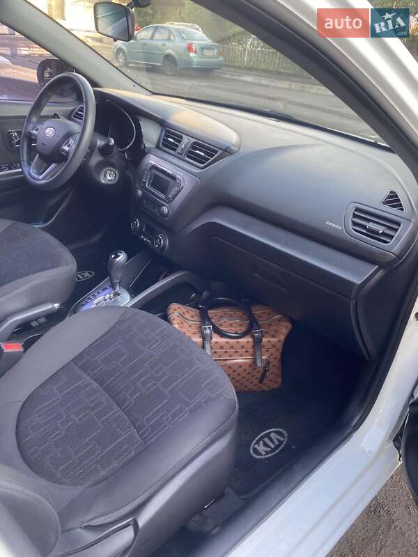 Седан Kia Rio 2012 в Киеве фото 5 Седан Kia Rio 2012 в Киеве