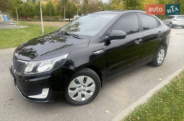 Седан Kia Rio 2012 в 
