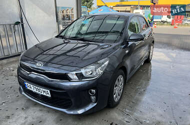 Хетчбек Kia Rio 2017 в Києві Хетчбек Kia Rio 2017 в Києві