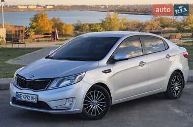 Седан Kia Rio 2013 в Миколаєві
