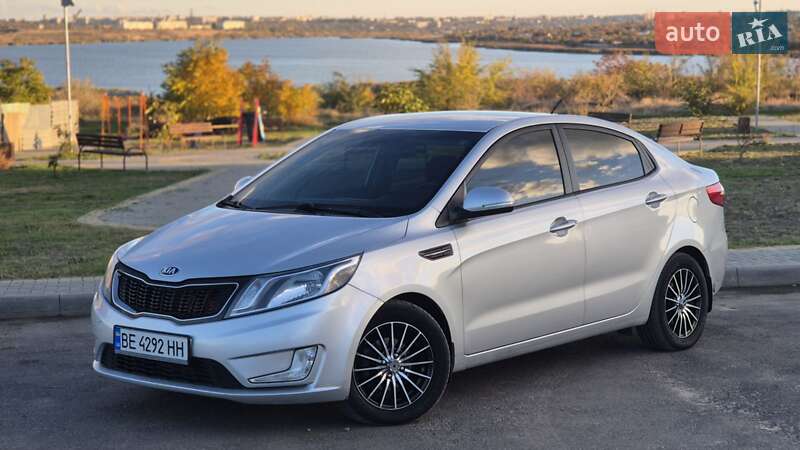 Седан Kia Rio 2013 в Миколаєві