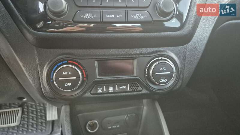 Седан Kia Rio 2013 в Миколаєві