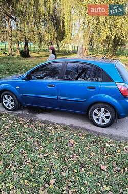 Хэтчбек Kia Rio 2009 в  фото 11 Хэтчбек Kia Rio 2009 в