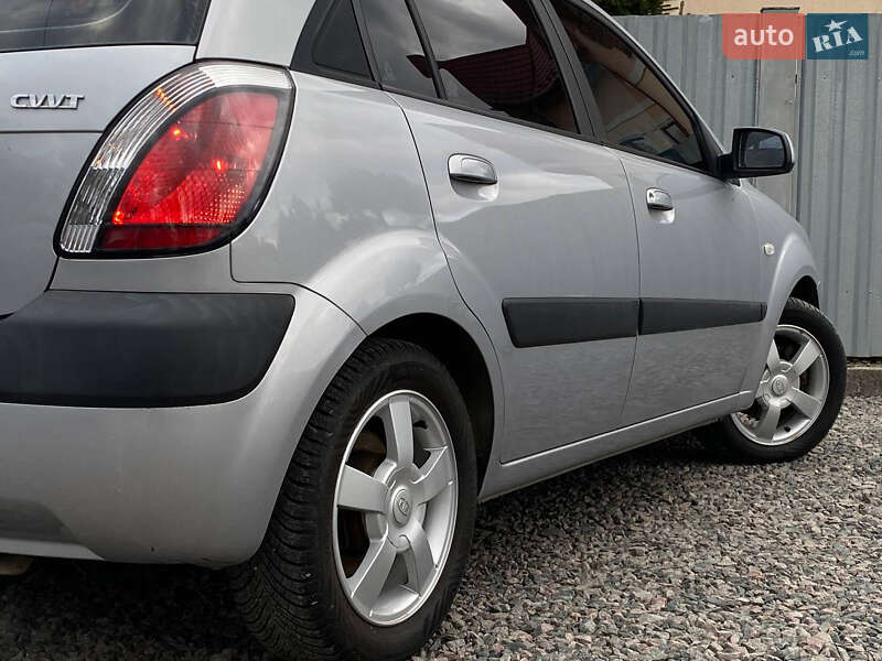 Хэтчбек Kia Rio 2006 в Самборе фото 22 Хэтчбек Kia Rio 2006 в Самборе
