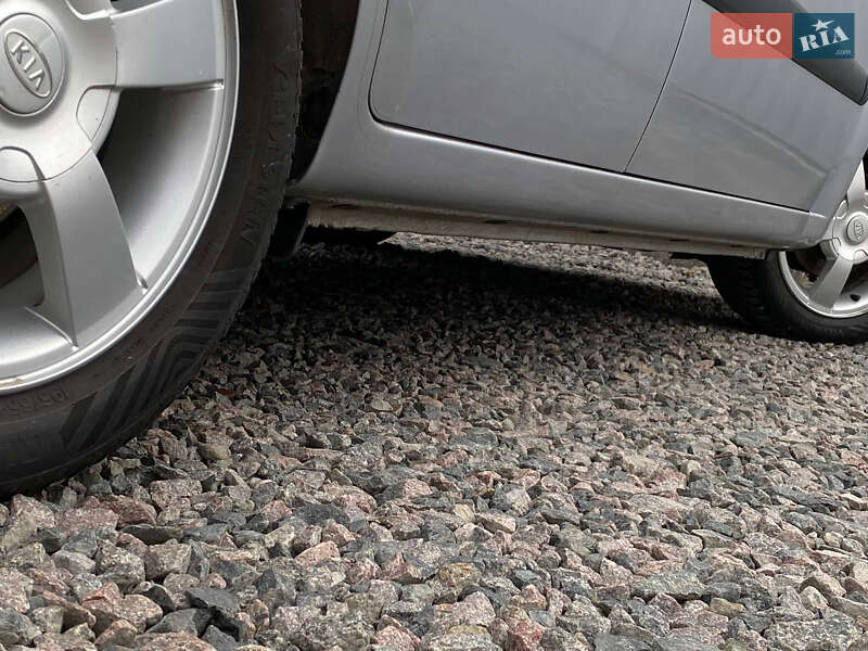 Хэтчбек Kia Rio 2006 в Самборе фото 27 Хэтчбек Kia Rio 2006 в Самборе