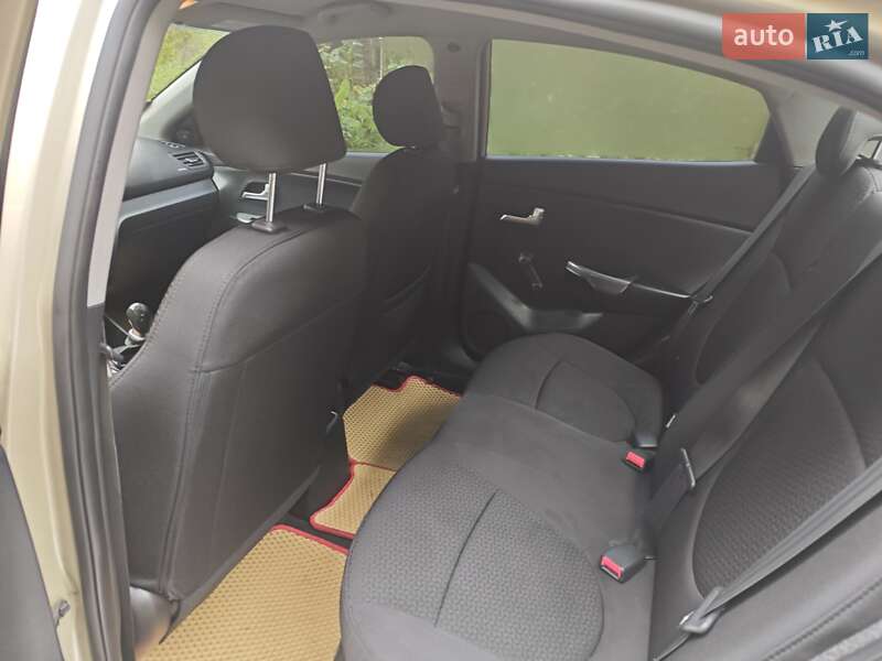 Седан Kia Rio 2012 в Киеве фото 15 Седан Kia Rio 2012 в Киеве
