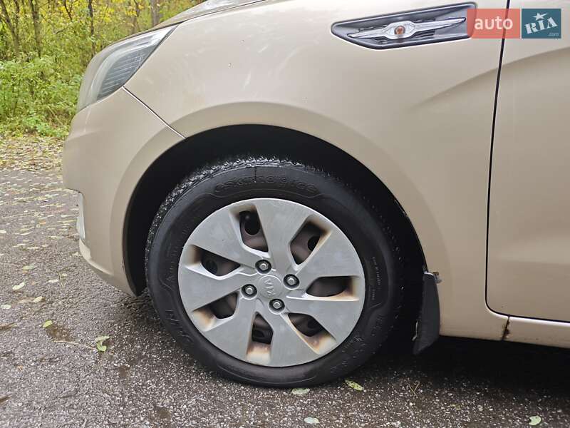 Седан Kia Rio 2012 в Киеве фото 31 Седан Kia Rio 2012 в Киеве
