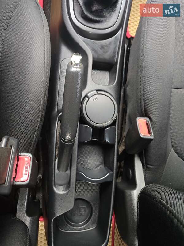 Седан Kia Rio 2012 в Киеве фото 47 Седан Kia Rio 2012 в Киеве