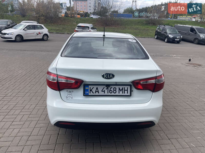 Седан Kia Rio 2014 в Киеве фото 5 Седан Kia Rio 2014 в Киеве