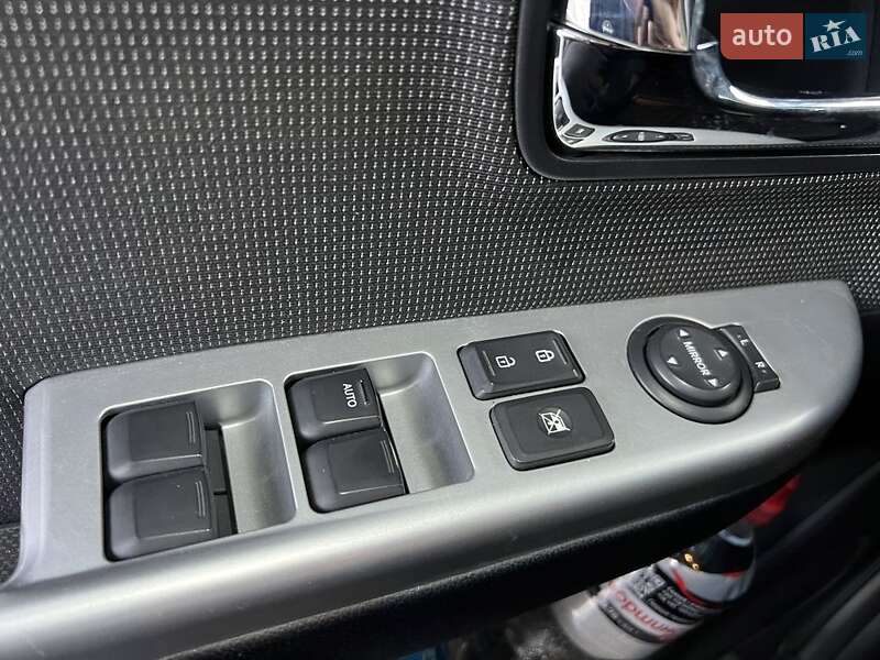 Хетчбек Kia Rio 2012 в Кременчуці