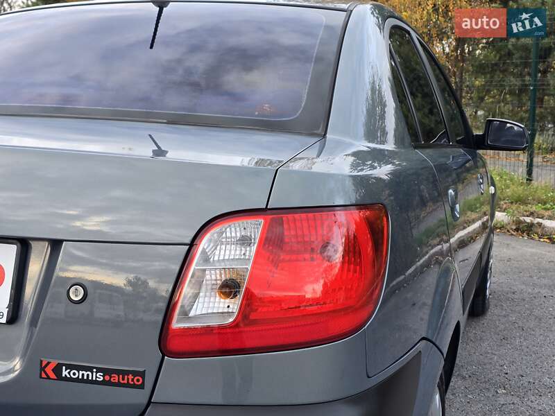 Седан Kia Rio 2006 в Хмельницькому