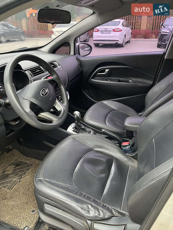 Седан Kia Rio 2015 в Днепре