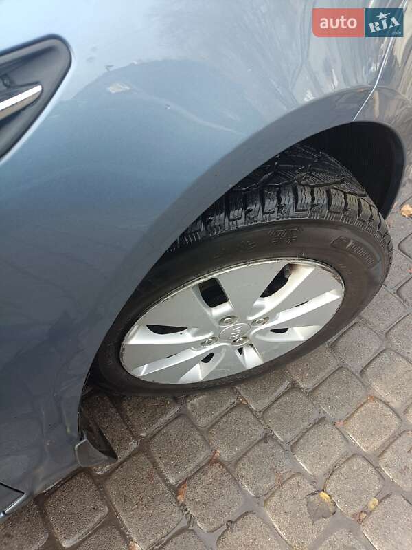 Седан Kia Rio 2012 в Львові