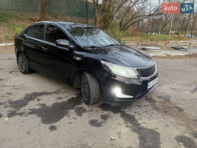 Седан Kia Rio 2012 в Києві