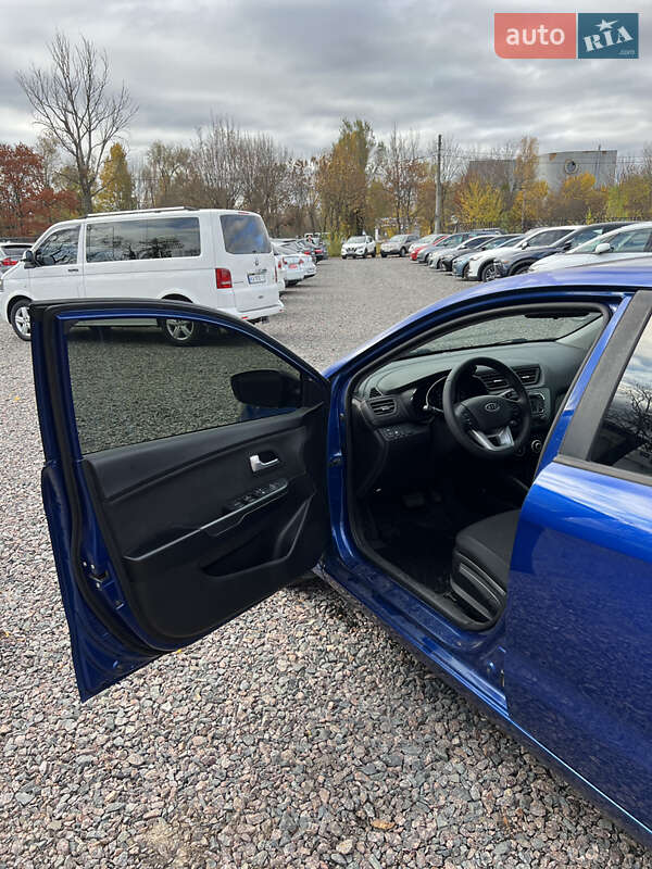 Седан Kia Rio 2012 в Черкассах