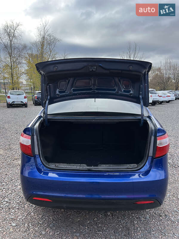 Седан Kia Rio 2012 в Черкассах