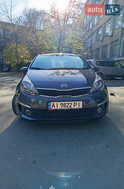 Седан Kia Rio 2017 в Киеве