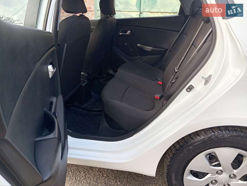 Седан Kia Rio 2012 в Никополе фото 11 Седан Kia Rio 2012 в Никополе