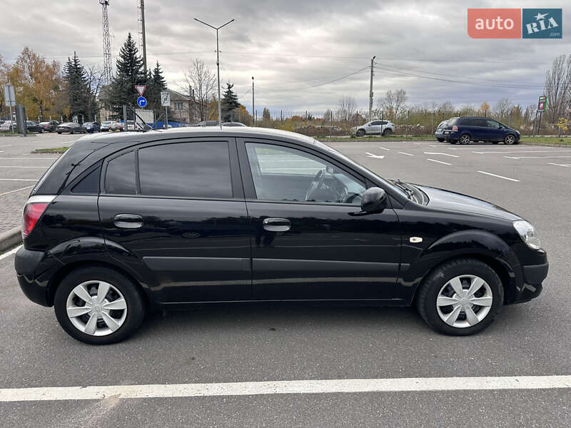 Хэтчбек Kia Rio 2007 в Киеве фото 21 Хэтчбек Kia Rio 2007 в Киеве