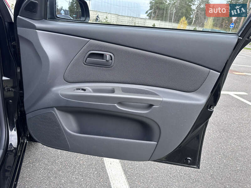 Хэтчбек Kia Rio 2007 в Киеве фото 31 Хэтчбек Kia Rio 2007 в Киеве