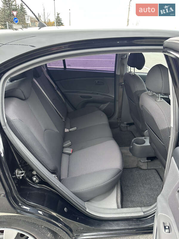 Хэтчбек Kia Rio 2007 в Киеве фото 51 Хэтчбек Kia Rio 2007 в Киеве