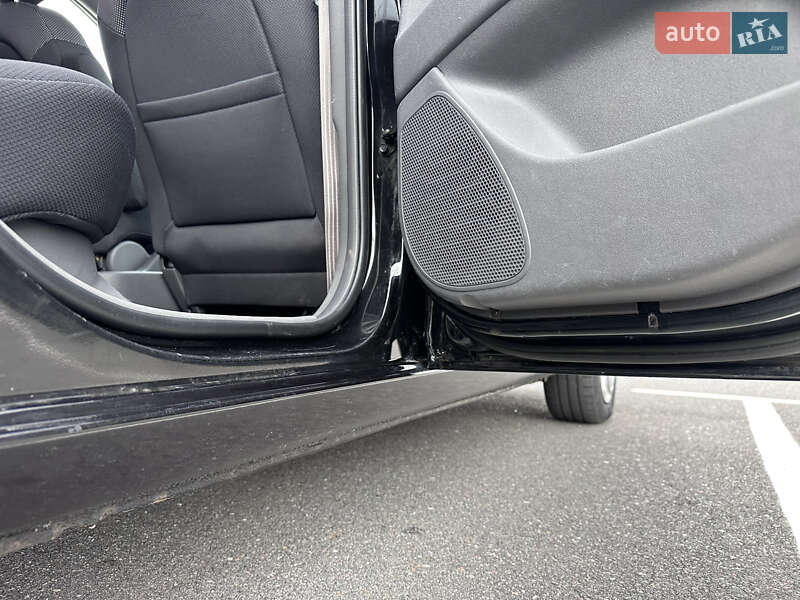 Хэтчбек Kia Rio 2007 в Киеве фото 50 Хэтчбек Kia Rio 2007 в Киеве