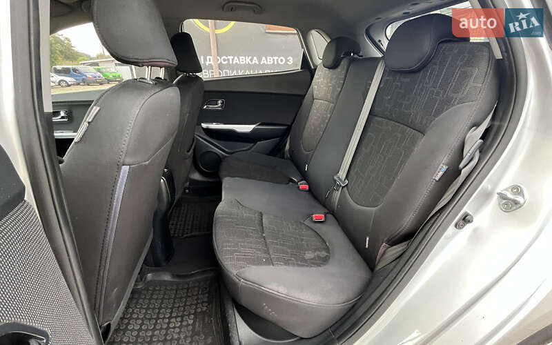 Хетчбек Kia Rio 2013 в Стрию