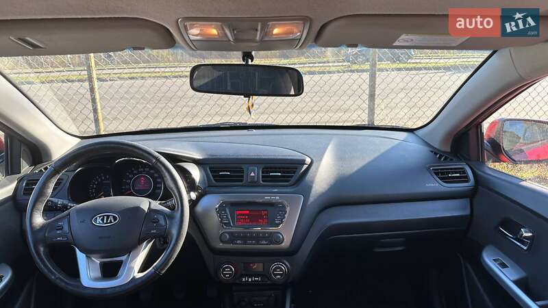 Хэтчбек Kia Rio 2012 в Полтаве