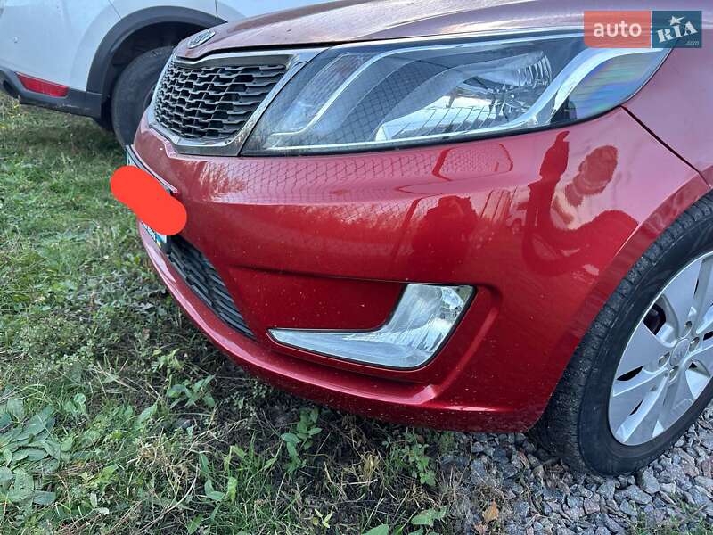 Хэтчбек Kia Rio 2012 в Полтаве