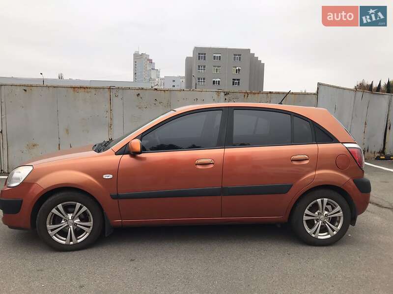 Хэтчбек Kia Rio 2007 в Киеве фото 3 Хэтчбек Kia Rio 2007 в Киеве