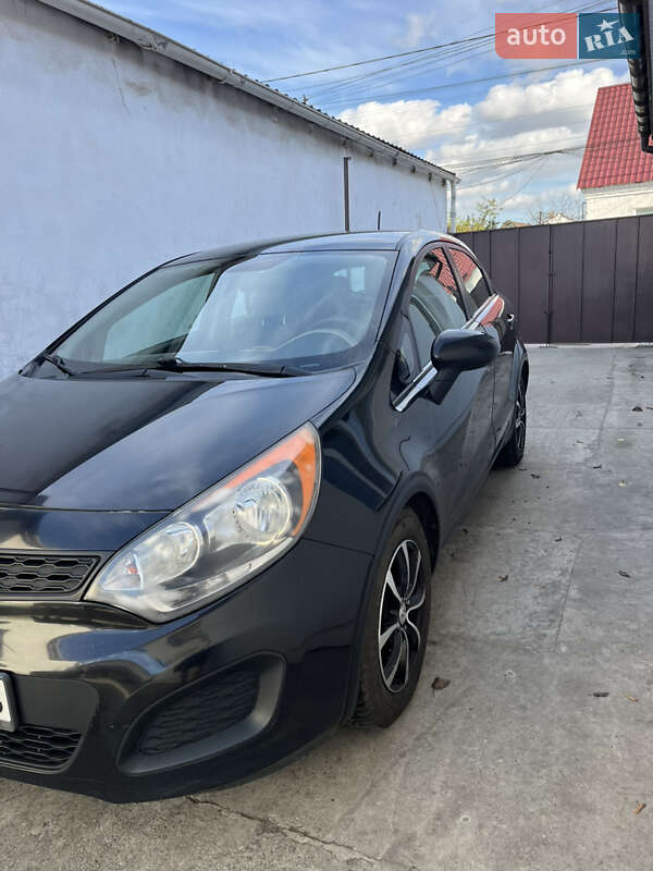 Хэтчбек Kia Rio 2013 в Днепре