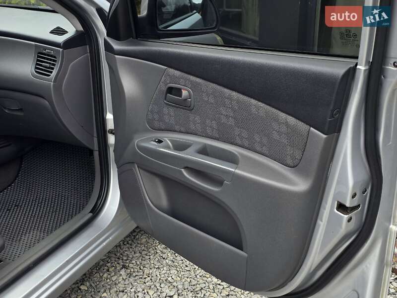 Хэтчбек Kia Rio 2007 в Тернополе фото 29 Хэтчбек Kia Rio 2007 в Тернополе