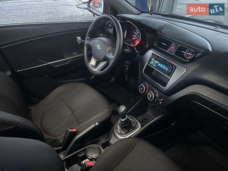 Седан Kia Rio 2012 в Николаеве