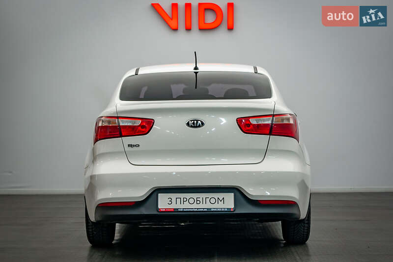 Седан Kia Rio 2016 в Киеве фото 6 Седан Kia Rio 2016 в Киеве