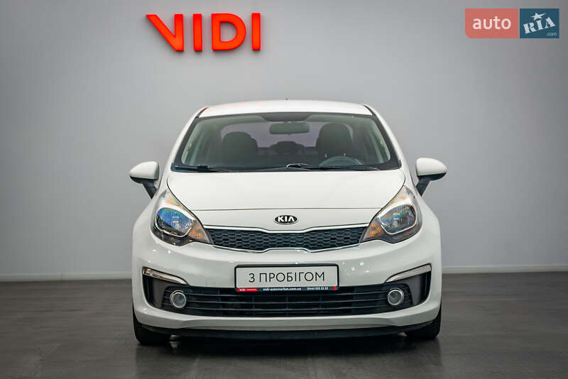 Седан Kia Rio 2016 в Киеве фото 5 Седан Kia Rio 2016 в Киеве