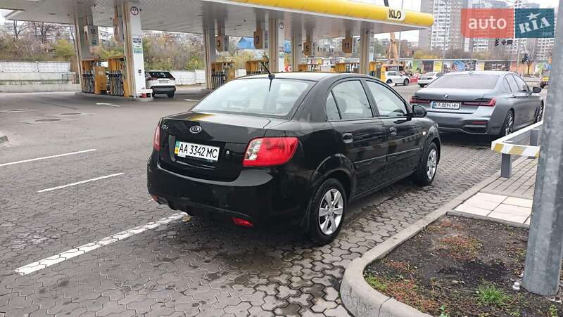 Седан Kia Rio 2010 в Киеве фото 4 Седан Kia Rio 2010 в Киеве
