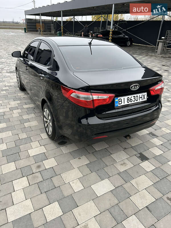 Седан Kia Rio 2012 в Полтаве